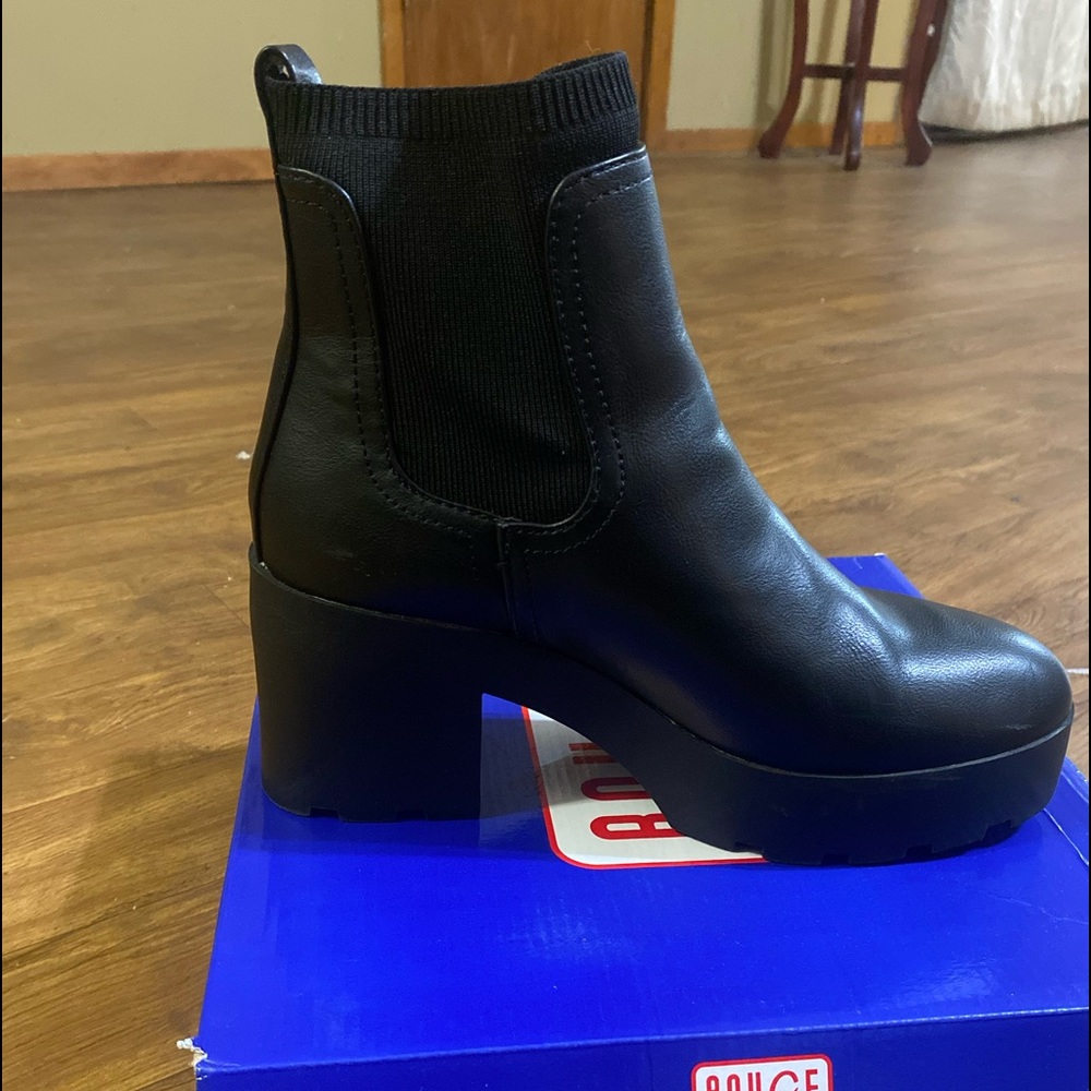 Black bootie